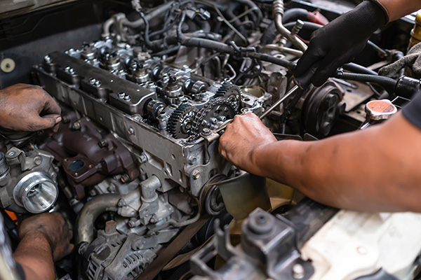 How Does an Engine Overhaul Breathe New Life into Your Vehicle? | Pete's Auto Service